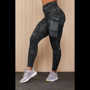 Fabletics On-The-Go PowerHold® High-Waisted Legging
